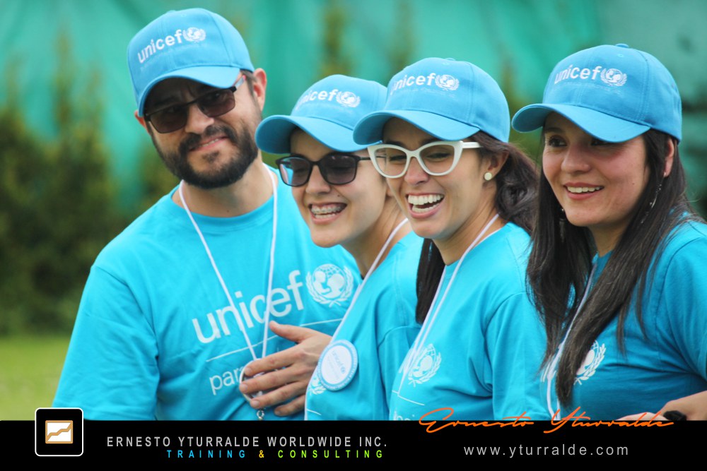 Talleres Empoderadores | Dinámicas grupales con talleres de cuerdas para empresas en Latinoamérica