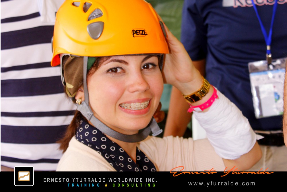 Team Building Corporativo LATAM | Experiencias outdoor que desarrollan liderazgo y comunicación efectiva